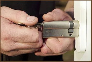 	Boston Master Locksmith Boston, MA 617-449-7508