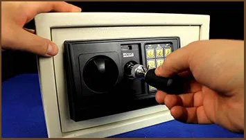 Boston Master Locksmith Boston, MA 617-449-7508 	Boston Master Locksmith Boston, MA 617-449-7508